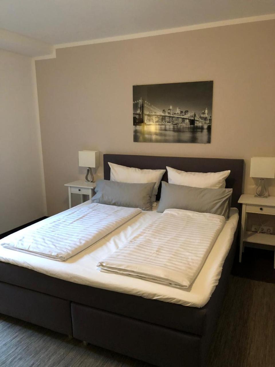 Hotel Zum Postwagen 3*